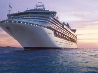 Port Douglas Cruises Toward Economic Affluence